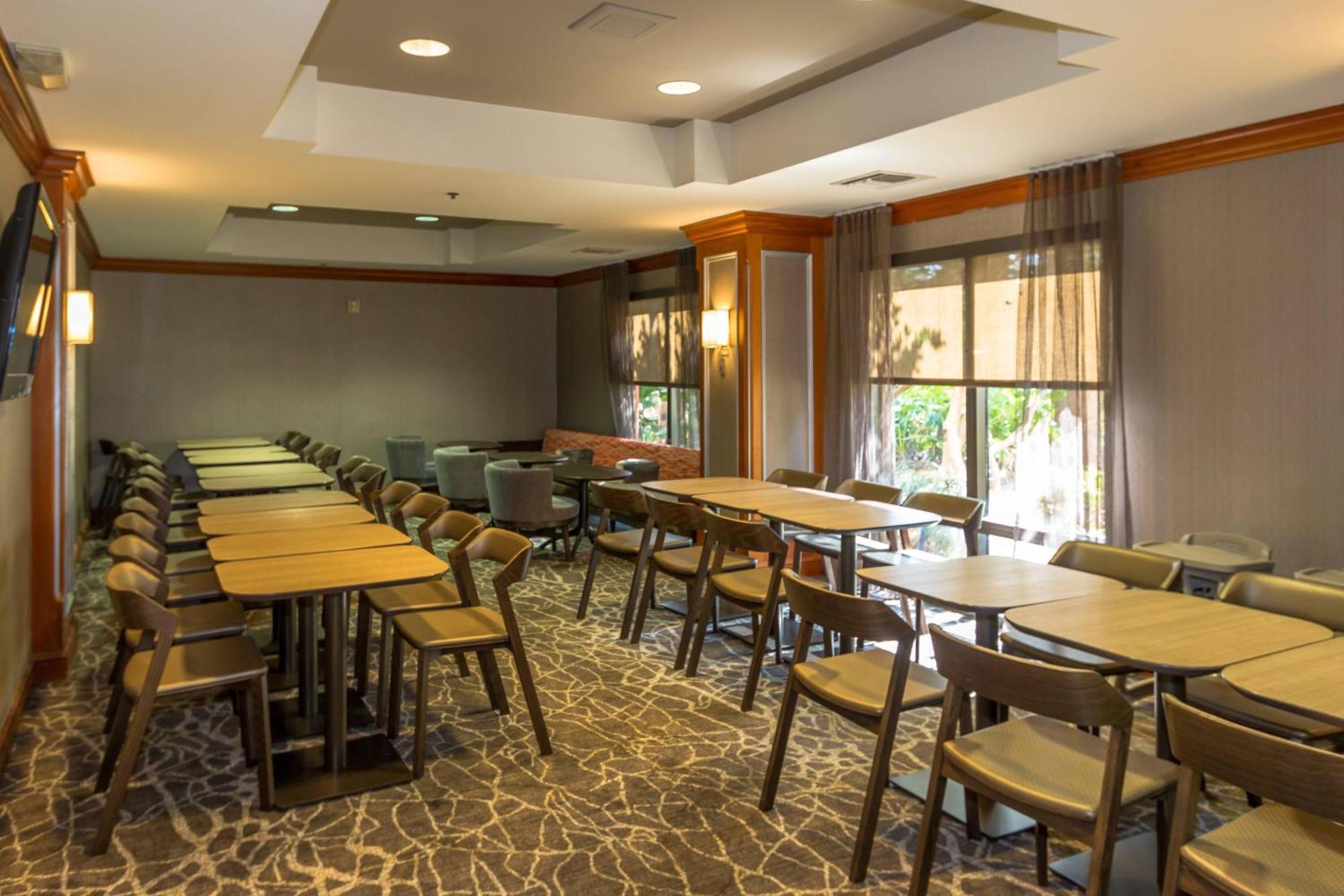 Springhill By Marriott Westshore Hotel