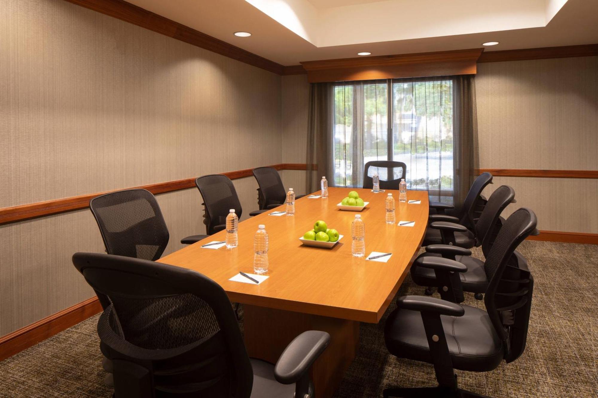 Hotel Springhill By Marriott Westshore 3*