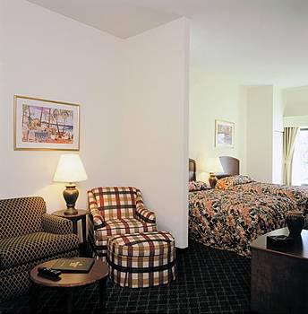 Springhill By Marriott Westshore Hotel 3*