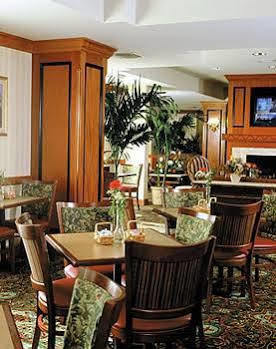 Springhill By Marriott Westshore Hotel